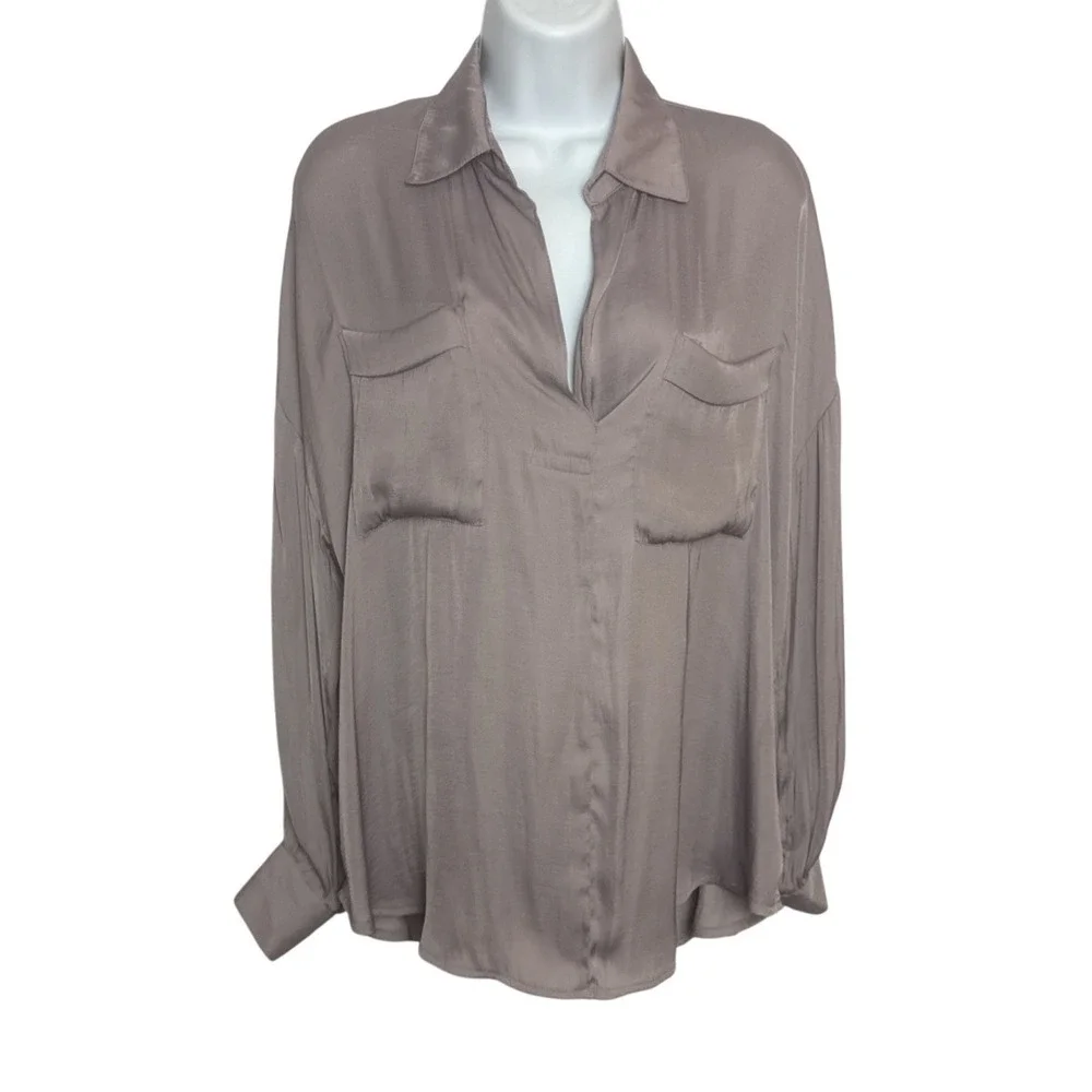 Free People Womens XS Blouse Top Silky Satin Quiet Luxury Going Out‎ Career